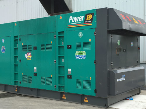 迪庆升级发电机组的过程中需要注意哪些安全事项？